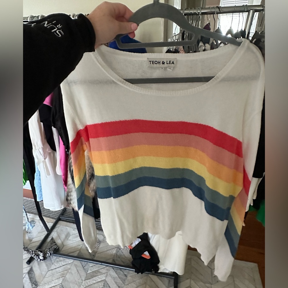 Rainbow pull over